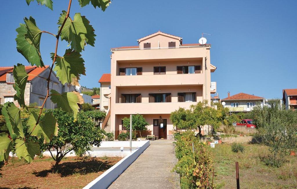 Apartman Tudor Стари Град Екстериор снимка
